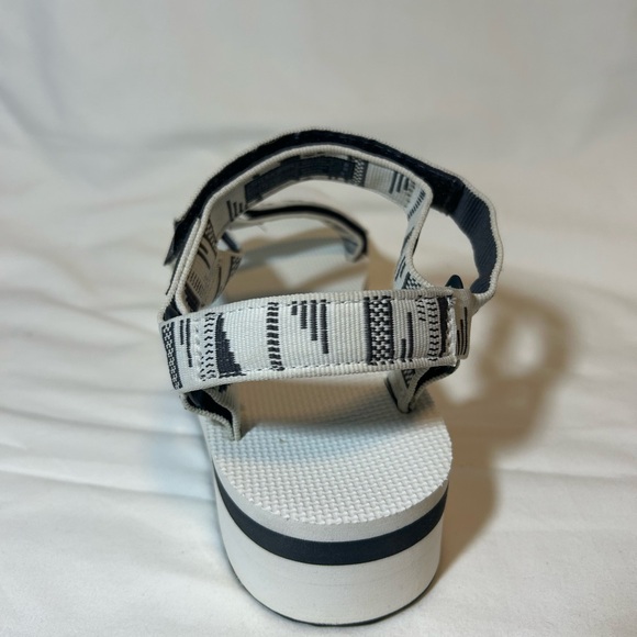 Teva Platform Sandals White Adjustable Straps Size 10 Geometric Gray - Picture 5 of 16